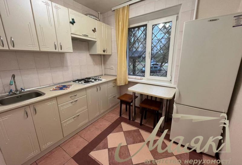продам 2-к.кв.Осипенковский мкрн. ул. Зестафонская