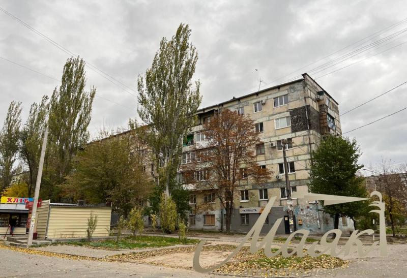 продам 2-к.кв.Осипенковский мкрн. ул. Зестафонская
