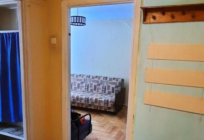  продам 1-к.кв.1/5 ул.Зап.казачества, ост.ПОЧТА