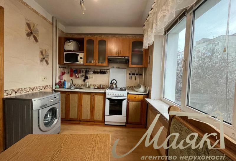 продам 2-к.кв.3/9,ЦЕНТР Хорт.р-ну,АМСТОР,пр.Юбилейный
