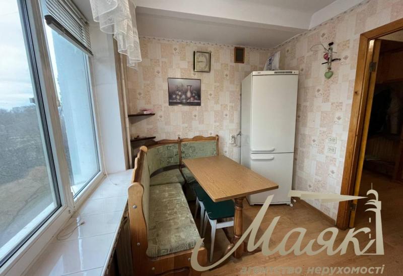 продам 2-к.кв.3/9,ЦЕНТР Хорт.р-ну,АМСТОР,пр.Юбилейный
